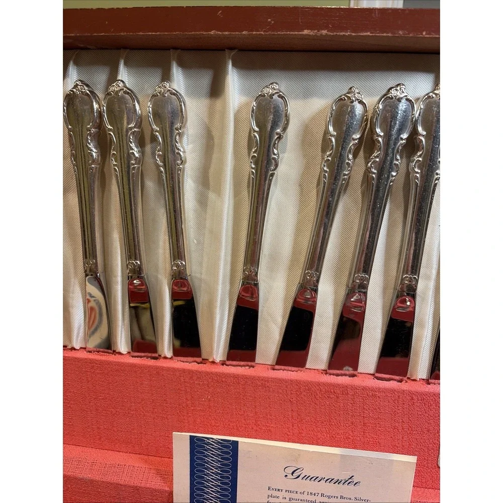 Vintage 71 Pieces 1847 Rogers Bros IS Reflection Silver plated Flatware In Box